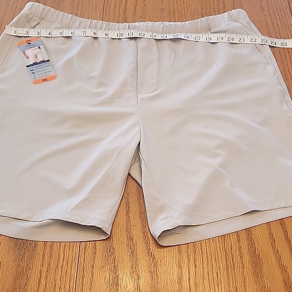 NWT Mens Greg Norman Beige All Day Comfort Shorts - Picture 10 of 13